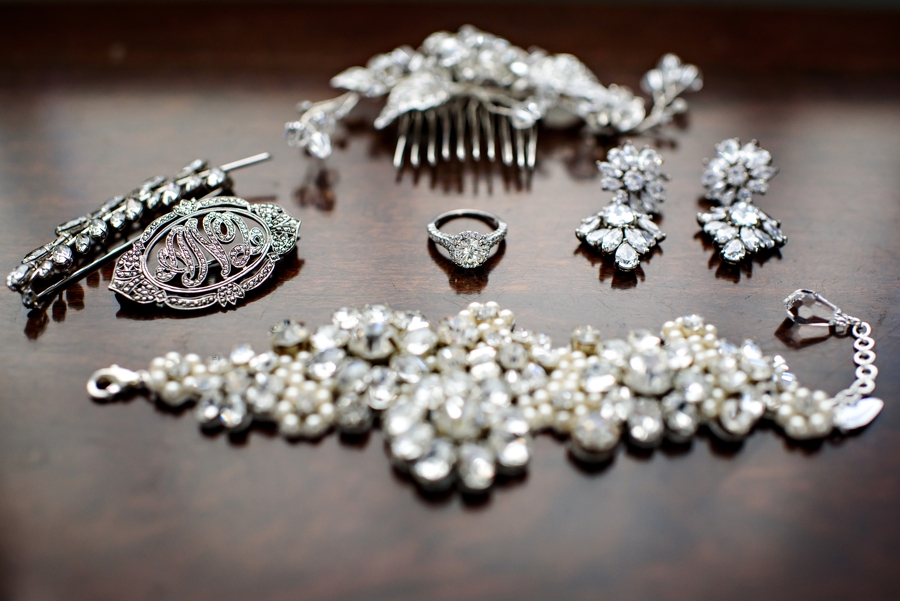 Sparkling details of the bride's jewelry.